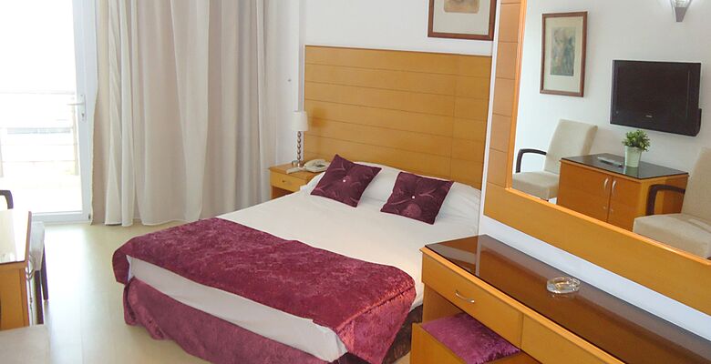 Ada Beach Hotel