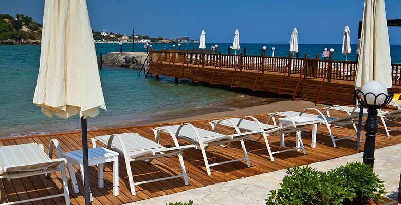 Ada Beach Hotel