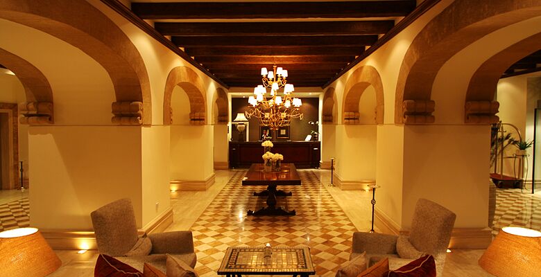 Colony Hotel