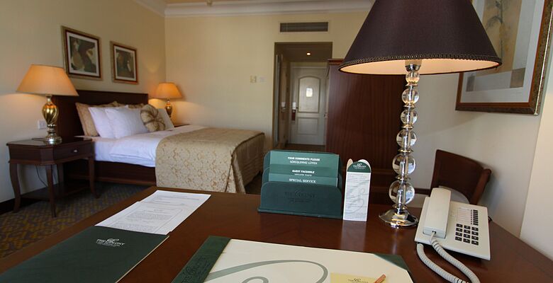 Colony Hotel
