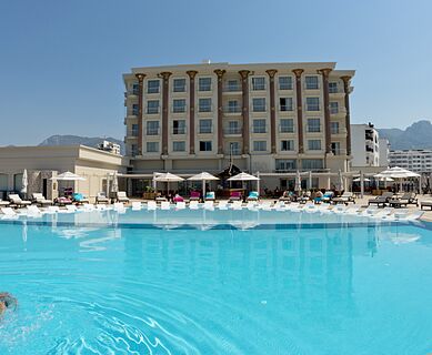 Photo of Les Ambassadeurs Hotel