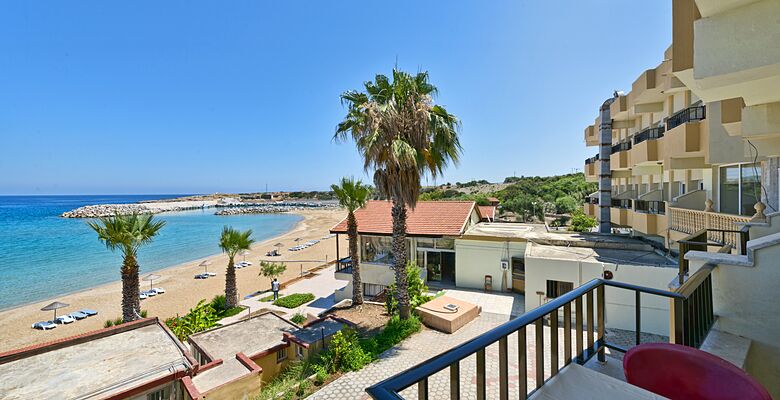Club Malibu Beach Hotel