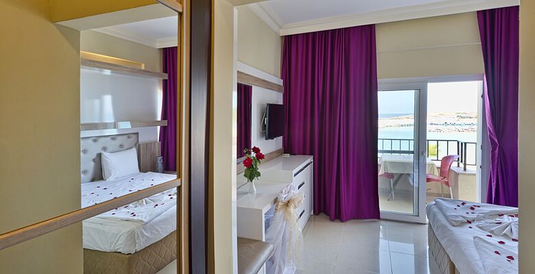 Club Malibu Beach Hotel