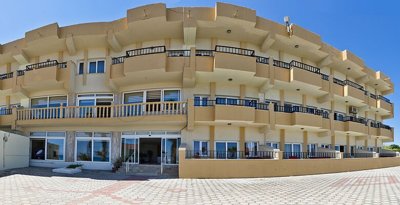 Club Malibu Beach Hotel