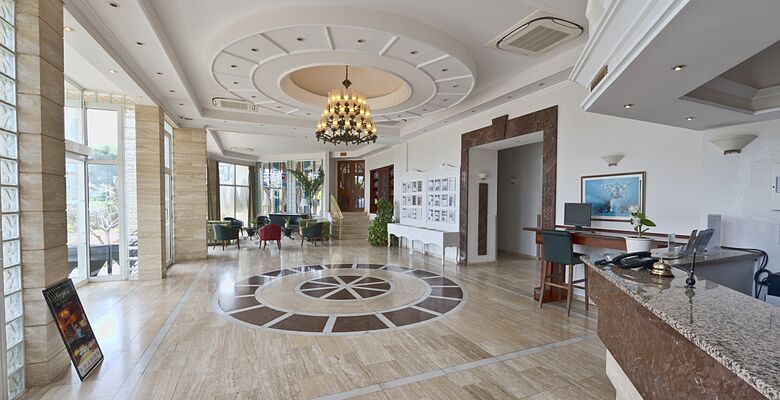 Denizkizi & Denizkizi Royal Hotel