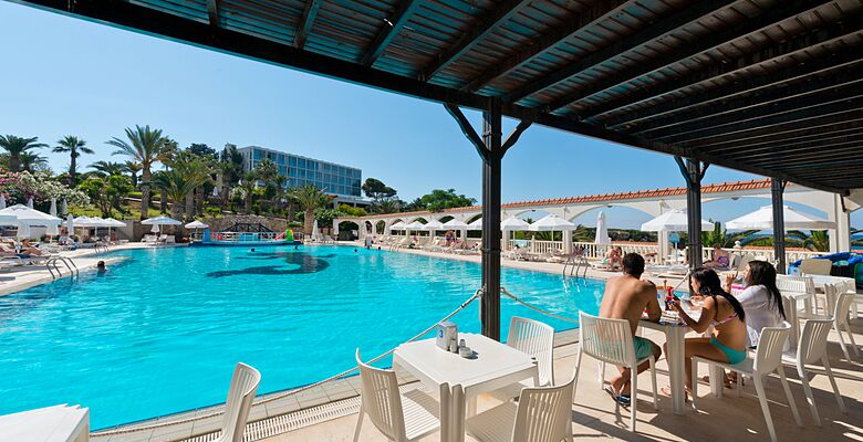 Denizkizi & Denizkizi Royal Hotel