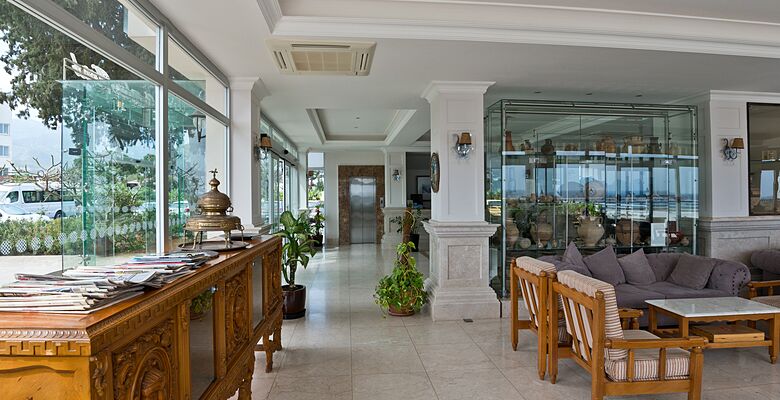 Denizkizi & Denizkizi Royal Hotel