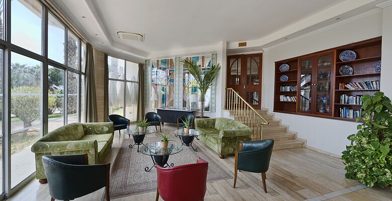Denizkizi & Denizkizi Royal Hotel