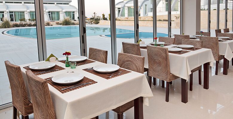 Fairmont Holiday Village