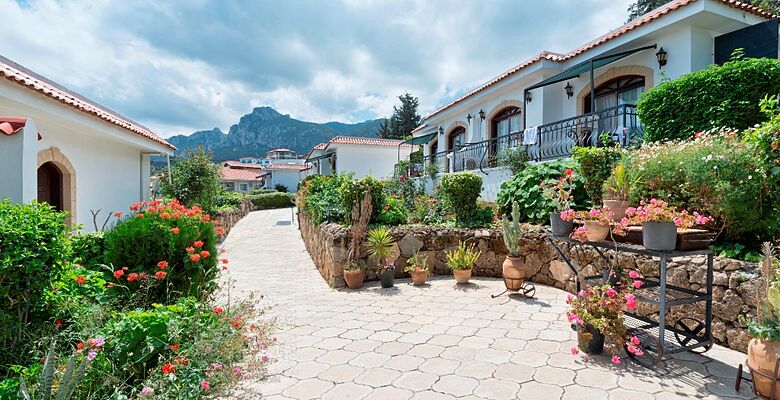 Hideaway Club Hotel