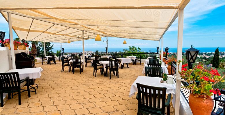 Hideaway Club Hotel