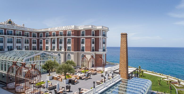 Kaya Palazzo Hotel