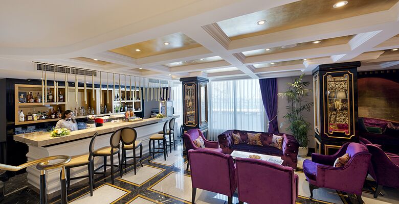Les Ambassadeurs Hotel