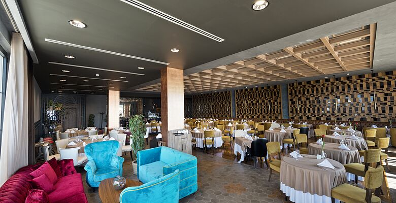 Les Ambassadeurs Hotel