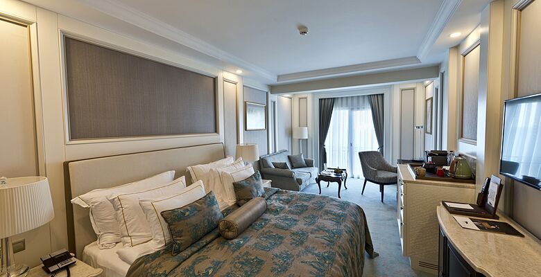 Les Ambassadeurs Hotel