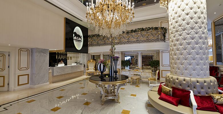 Les Ambassadeurs Hotel