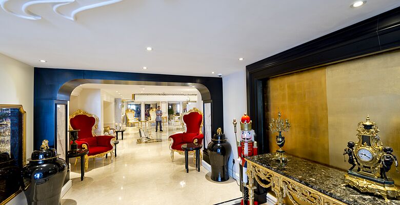 Les Ambassadeurs Hotel