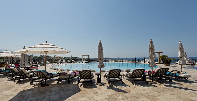 Les Ambassadeurs Hotel
