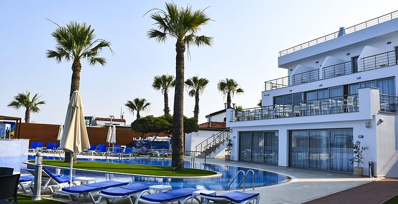 Mimoza Beach Hotel