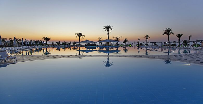 Noah's Ark Deluxe Hotel & Spa