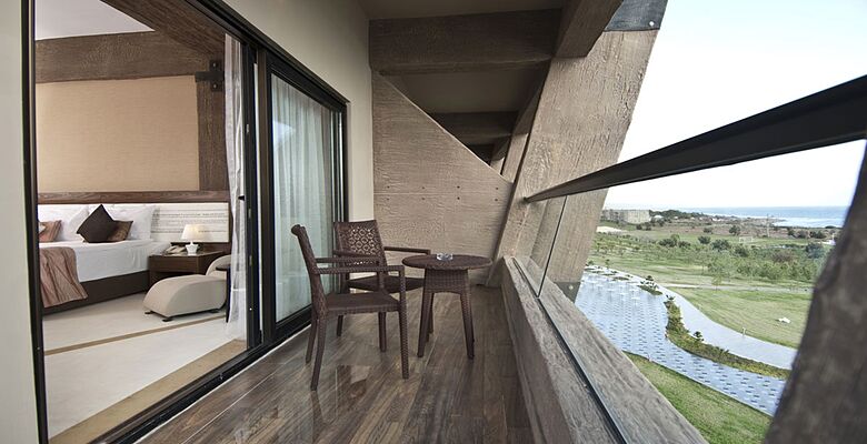 Noah's Ark Deluxe Hotel & Spa