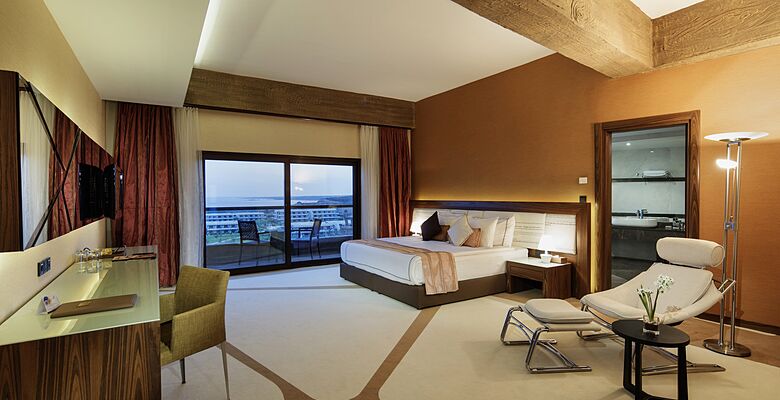 Noah's Ark Deluxe Hotel & Spa
