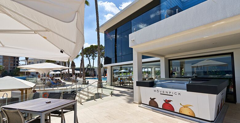 Palm Beach Hotel