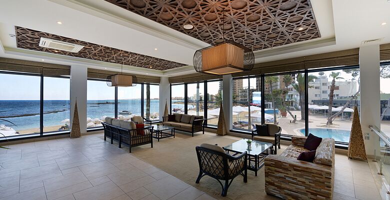 Palm Beach Hotel