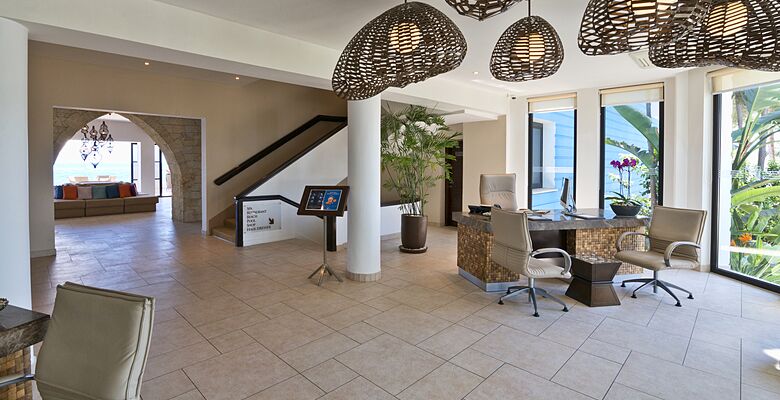 Palm Beach Hotel