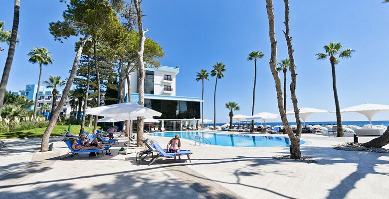 Palm Beach Hotel