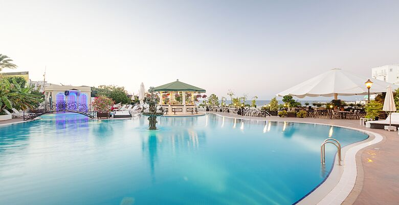 Rocks Hotel