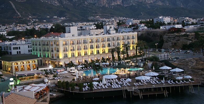 Rocks Hotel