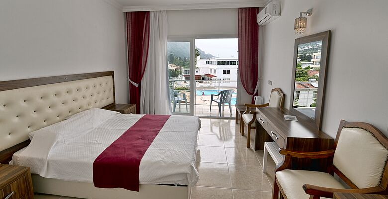 Rose Gardens Holiday Village
